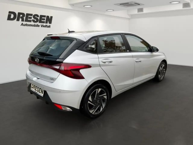 Hyundai i20 Klima+DAB+SHZ+LenkradHZG+GJR