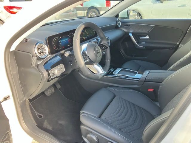 Mercedes-Benz A 180 A 180 d Hatchback