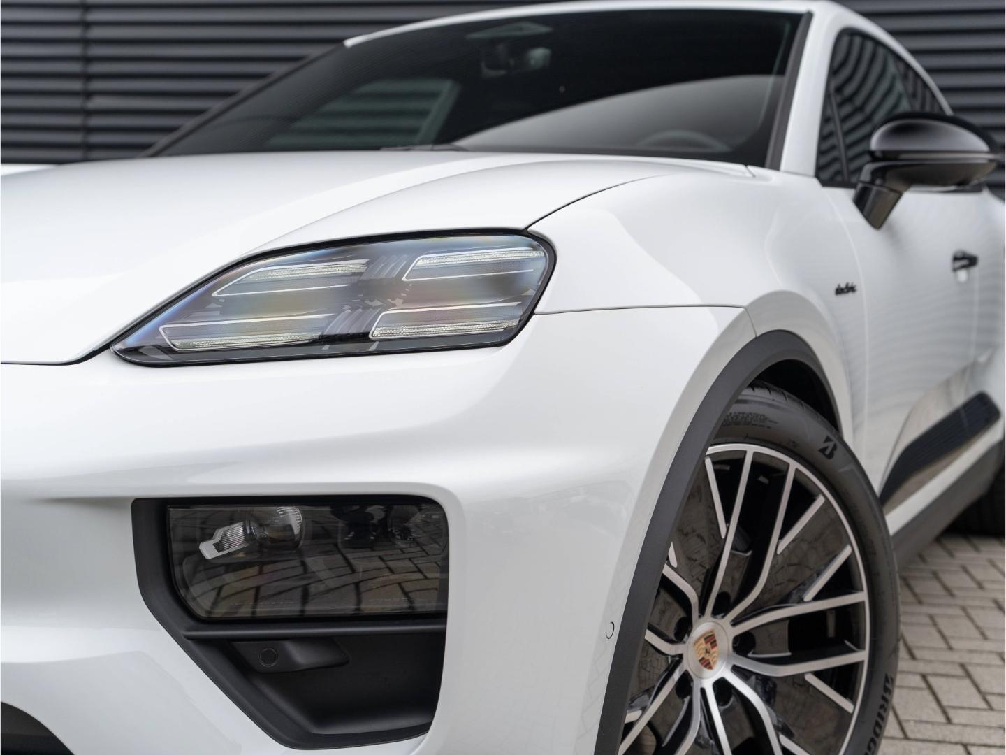 Porsche Macan BOSE InnoDrive Matrix LED 21'