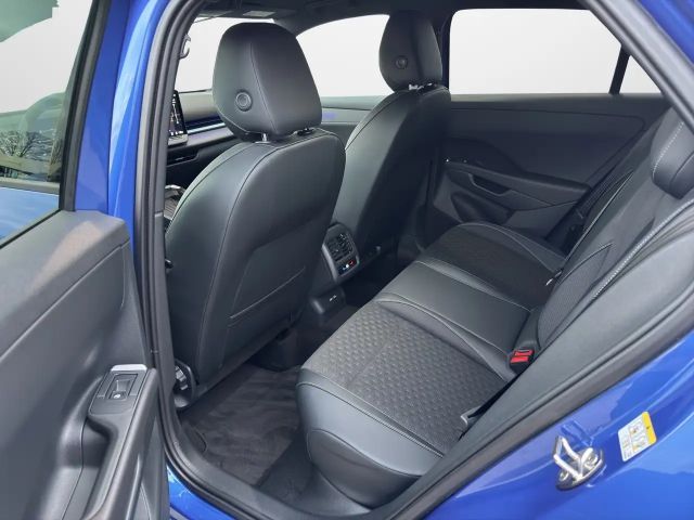 Volkswagen T-Roc 1.5 eTSI DSG R-Line
