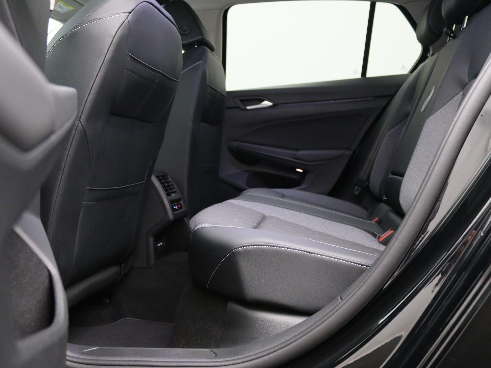 Volkswagen Golf 1.5 eTSI DSG Life