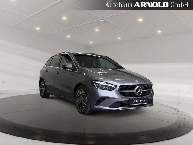 Mercedes-Benz B 250 4MATIC Progressive Sedan