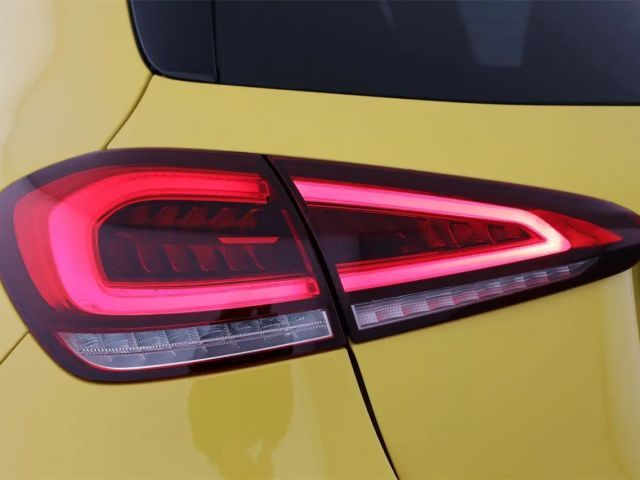 Mercedes-Benz A 180 AMG Line