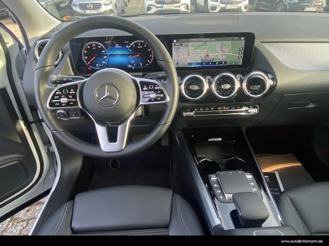 Mercedes-Benz GLA 200 Progressive