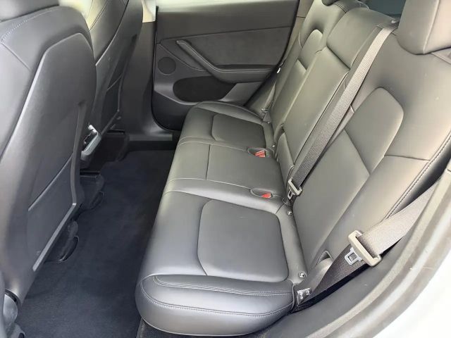 Tesla Model Y Dual Motor RWD