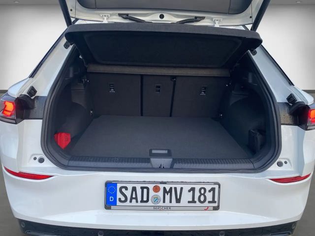 Volkswagen T-Roc 1.5 eTSI DSG R-Line