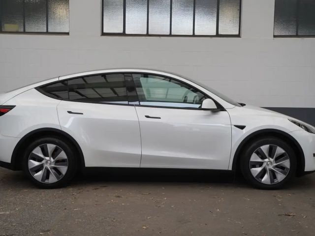 Tesla Model Y AWD Long Range