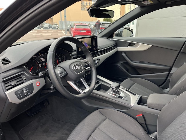 Audi A4 40 TFSI Avant S-Tronic