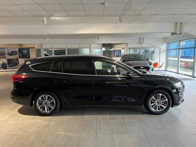 Ford Focus EcoBoost Titanium Wagon