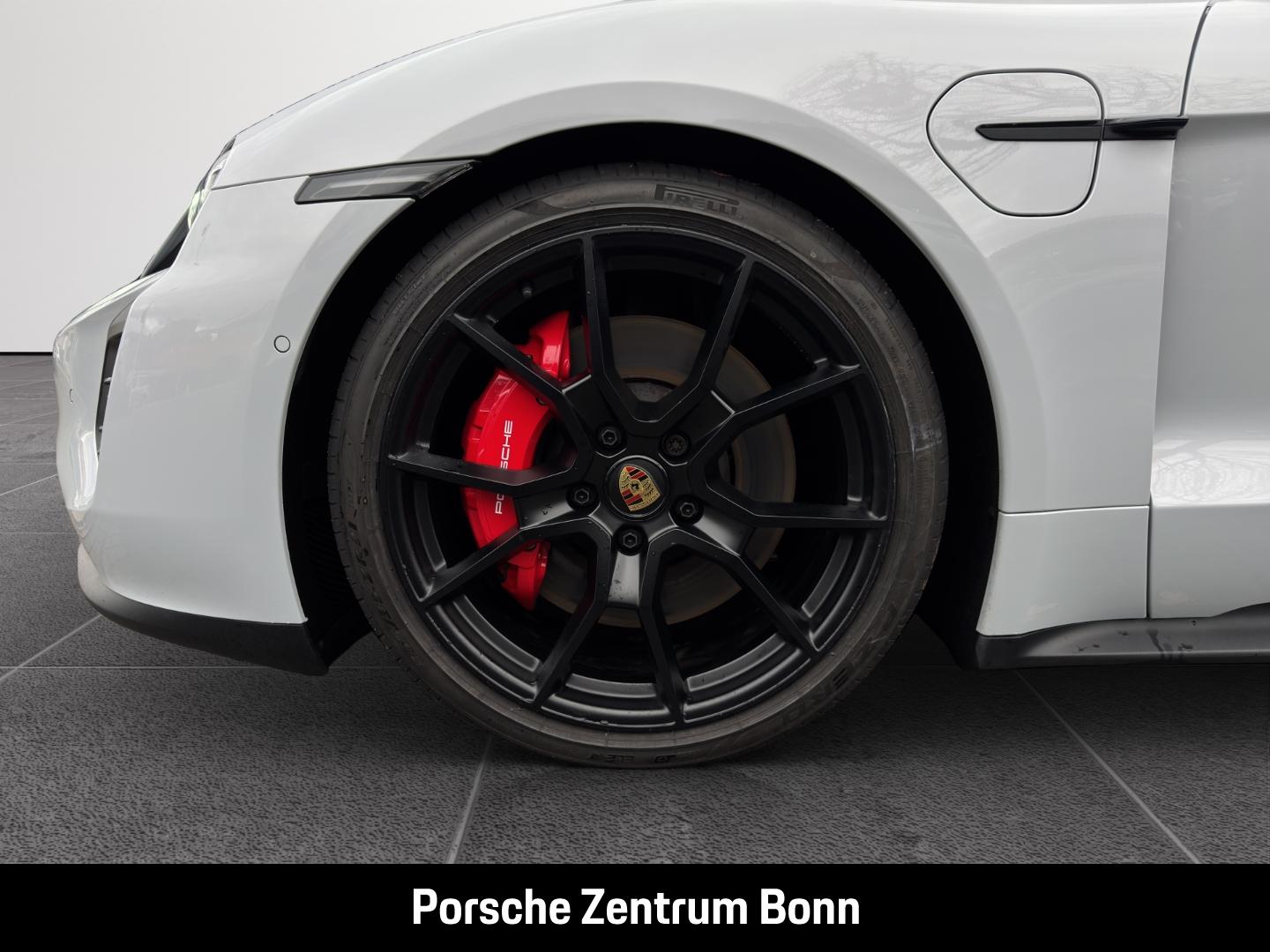 Porsche Taycan GTS Sport Turismo