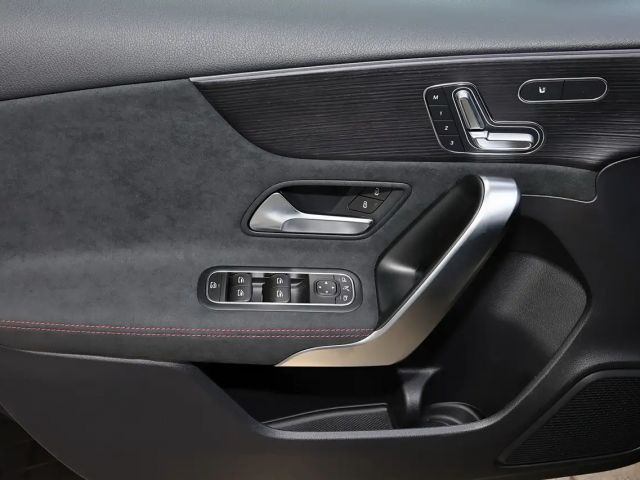 Mercedes-Benz A 200 AMG Line