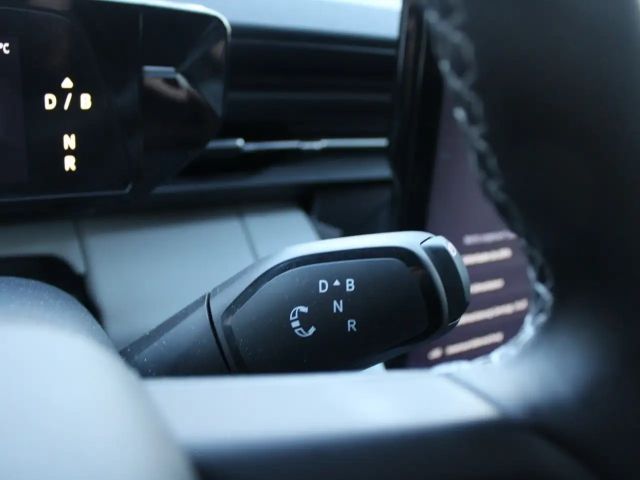 Ford Capri Premium RWD