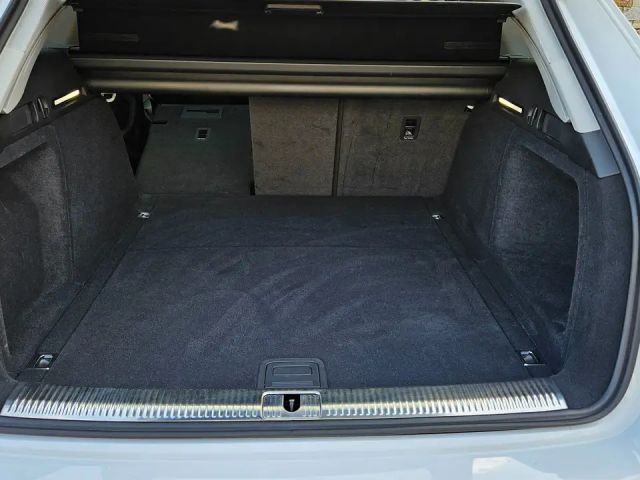 Audi A4 40 TDI Avant S-Line