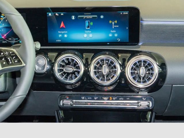 Mercedes-Benz A 180 Limousine ACC AHK AUT DynLicht Kam. KlimaA