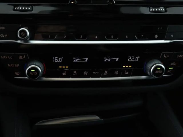 BMW 530 530e M-Sport Touring xDrive