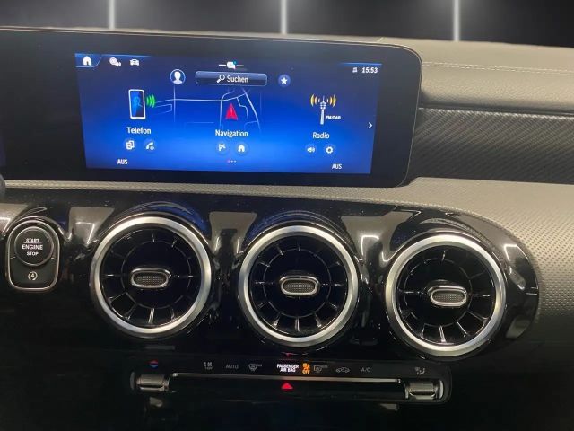 Mercedes-Benz CLA 180 Progressive