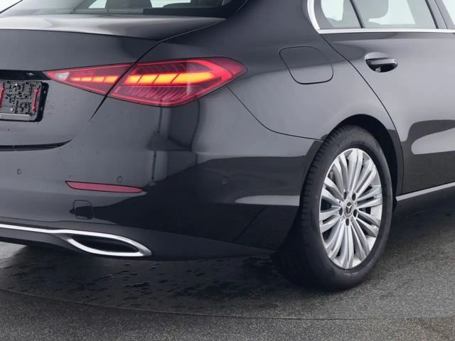 Mercedes-Benz C 200 AVANTGARDE Sedan