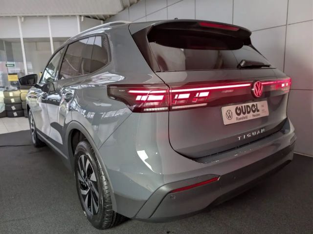 Volkswagen Tiguan 2.0 TDI"Life"ACC AHK App LaneASS Rear