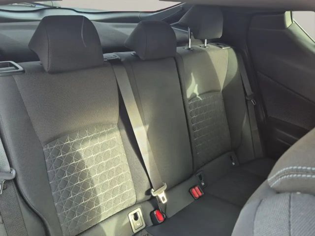 Toyota C-HR Hybride Team D