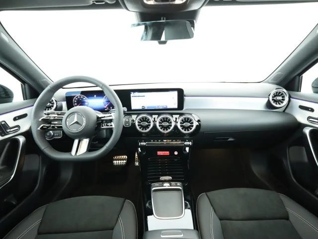 Mercedes-Benz A 180 A 180 d AMG Line