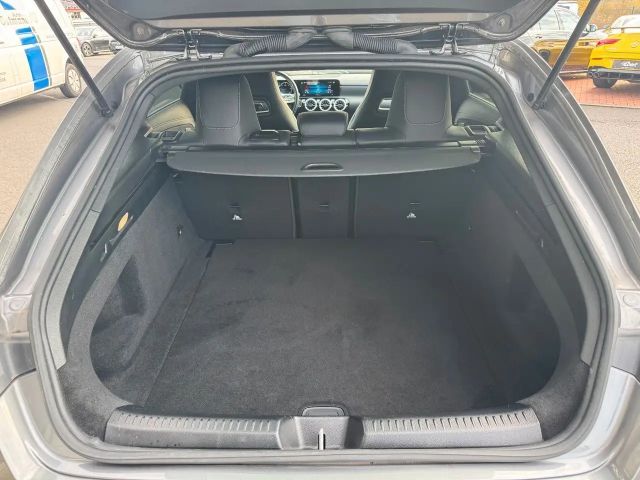 Mercedes-Benz CLA 200 AMG Line