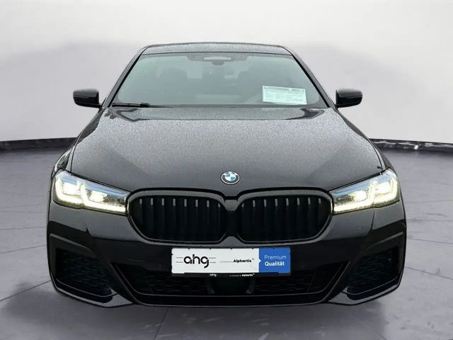 BMW 520 520d M-Sport Sedan xDrive