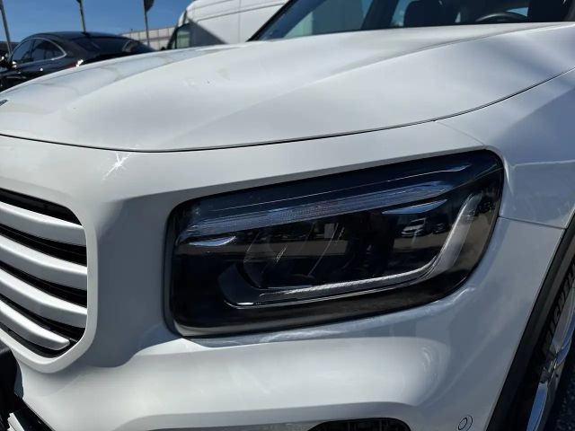 Mercedes-Benz GLB 200 4MATIC GLB 200 d
