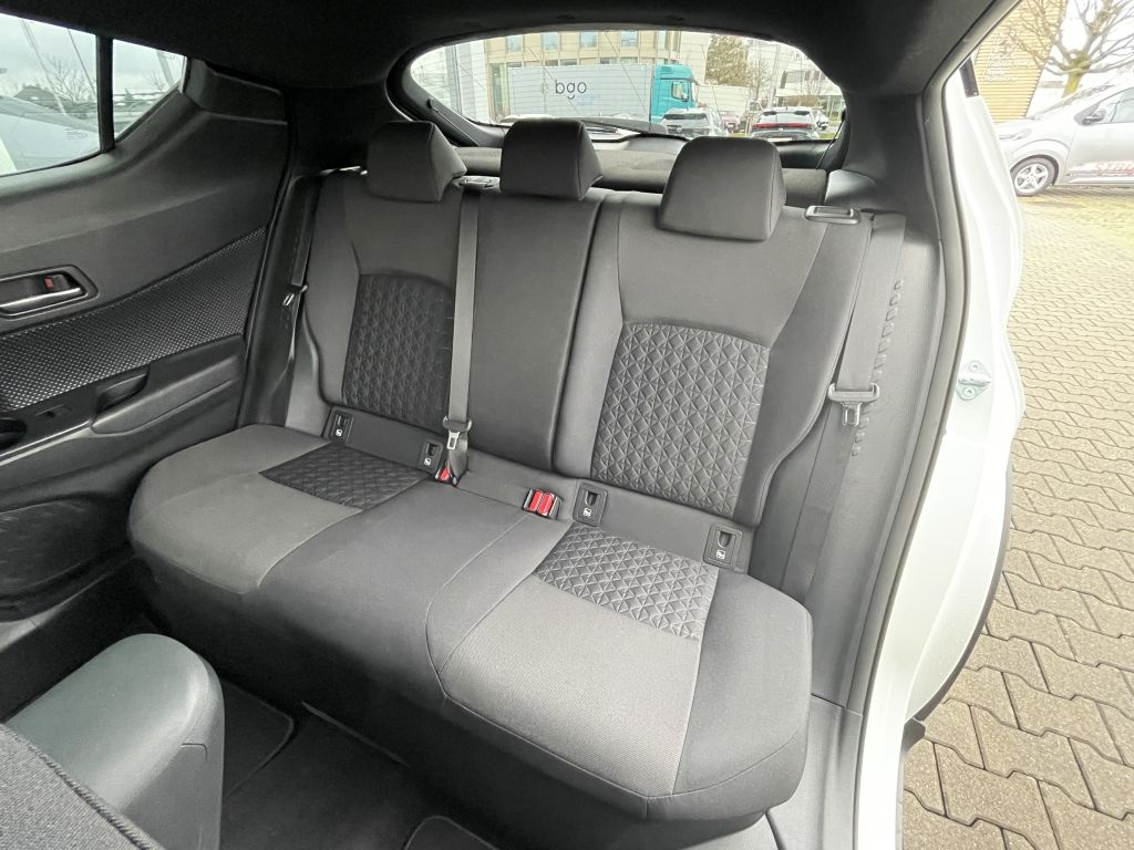 Toyota C-HR 5-deurs Plus