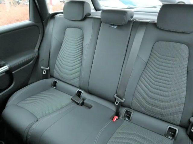 Mercedes-Benz B 200 Style