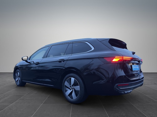 Volkswagen Passat 1.5 eTSI Business Variant