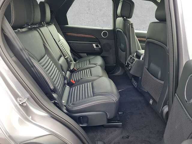 Land Rover Discovery D300 Dynamic SE