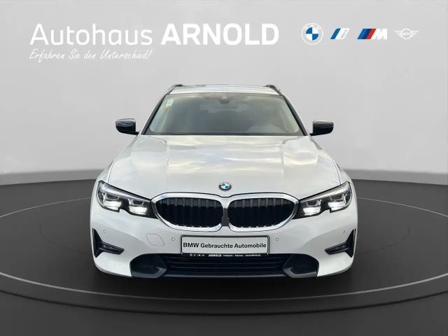 BMW 320 320d Sport Line Touring xDrive
