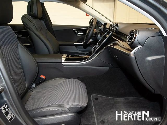 Mercedes-Benz C 200 AVANTGARDE Estate