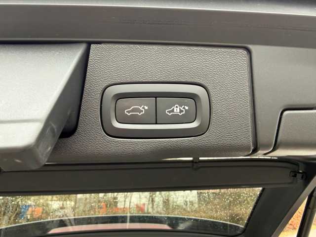 Volvo XC60 Dark Plus