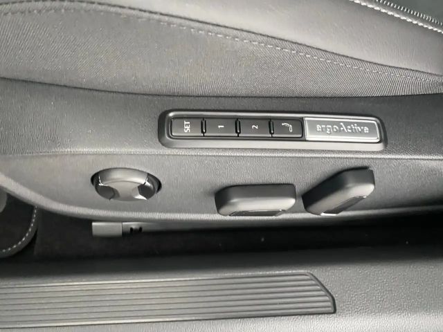 Volkswagen Golf DSG eHybrid