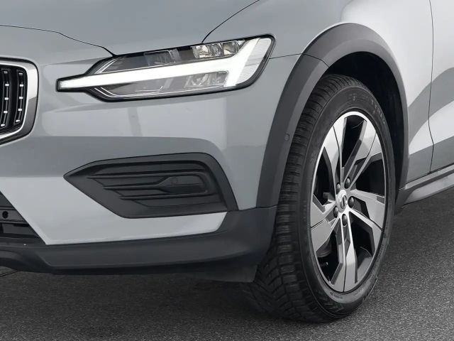 Volvo V60 Cross Country AWD Plus
