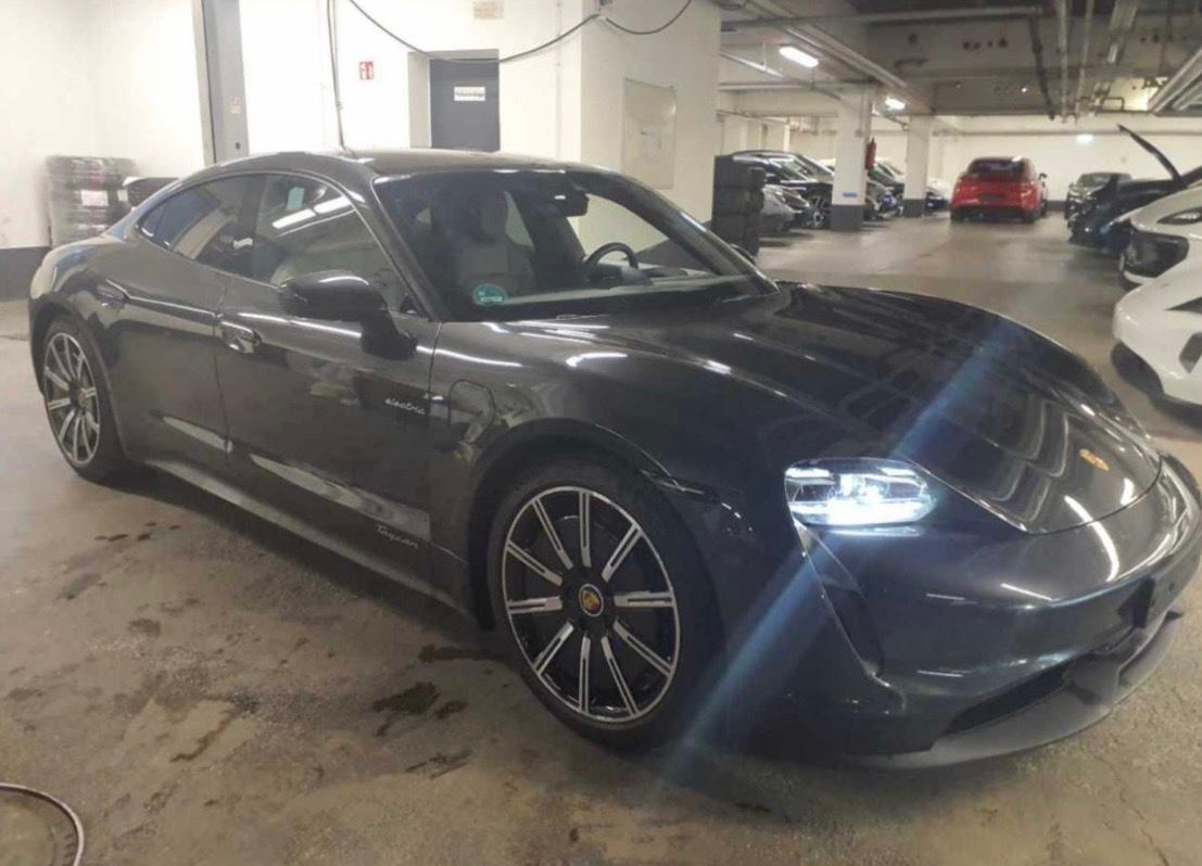 Porsche Taycan Performance Plus
