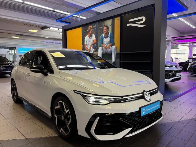 Volkswagen Golf 1.5 eTSI