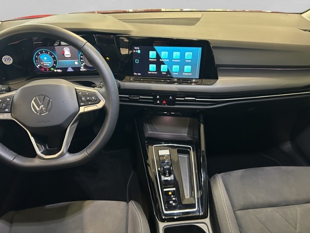 Volkswagen Golf 1.5 eTSI DSG Golf VIII