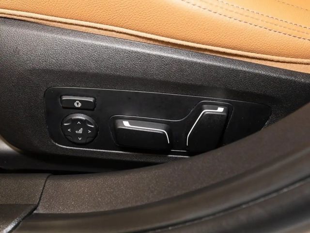 BMW 330 330i M-Sport Sedan xDrive