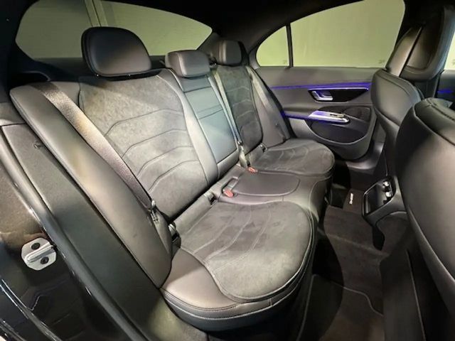 Mercedes-Benz E 220 AMG Line E 220 d Sedan