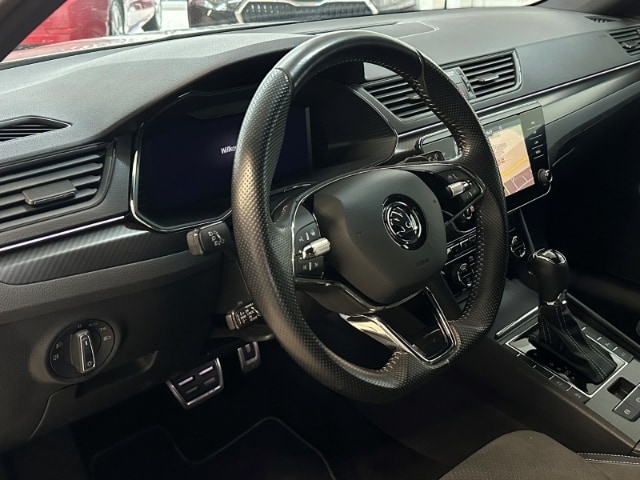 Skoda Superb 2.0 TDI Combi Sportline