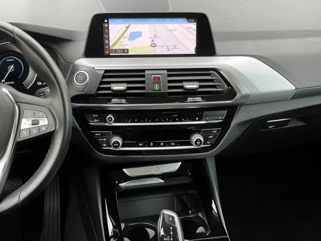 BMW X3 xDrive30e