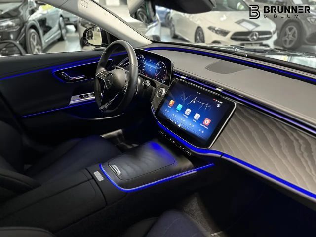 Mercedes-Benz E 200 AVANTGARDE Sedan