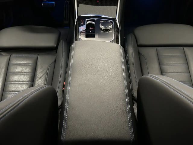 BMW 330 330d M-Sport Sedan xDrive