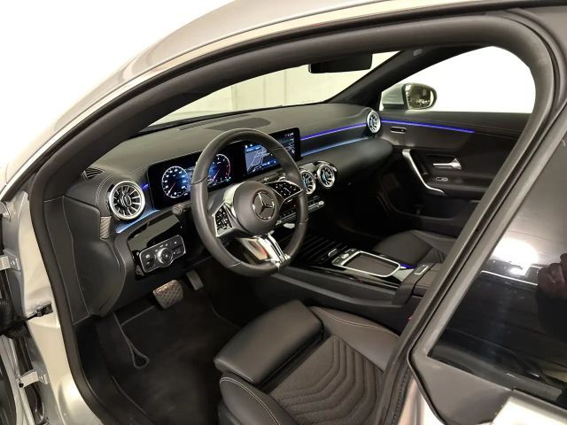 Mercedes-Benz CLA 180 CLA 180 d Shooting Brake