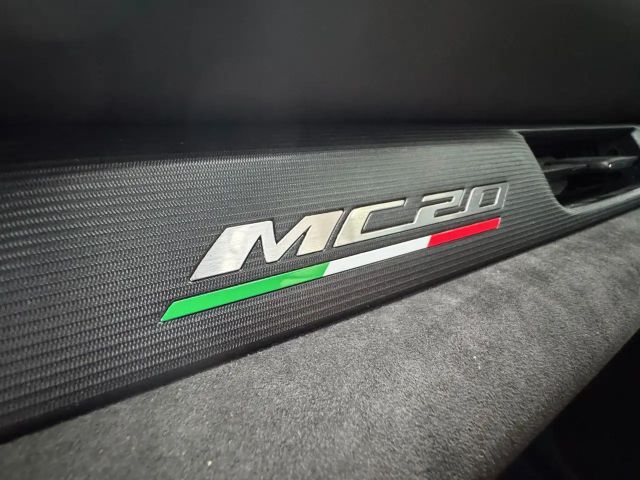 Maserati MC20 / Carbon Interieur+ Exterieur/ Hebe-Lift!