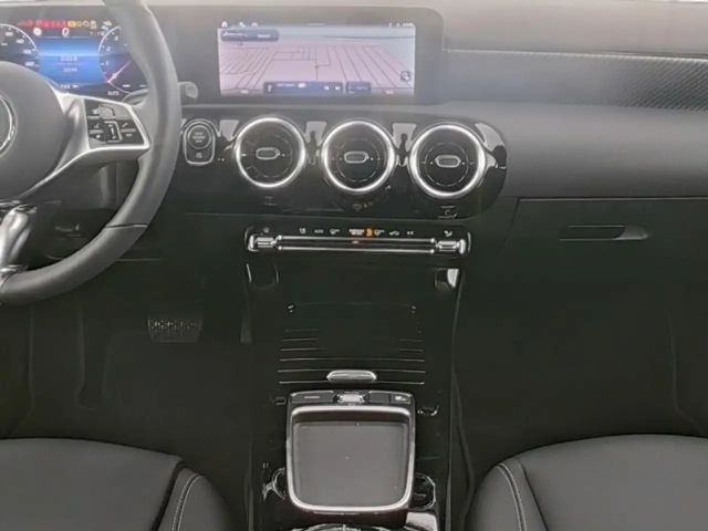 Mercedes-Benz A 200 Progressive