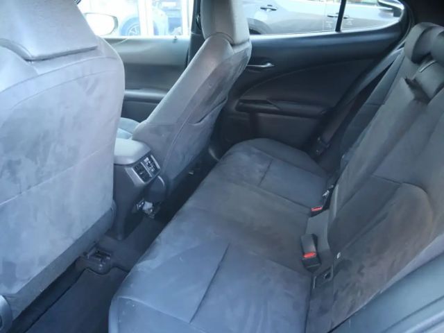 Lexus UX 250h Style Edition