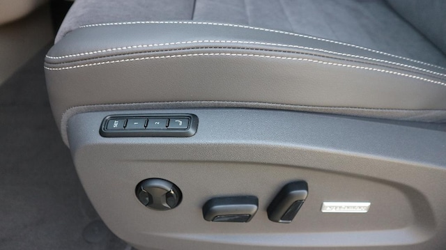 Volkswagen Multivan Multivan     StyleLÜ110TDI Aut